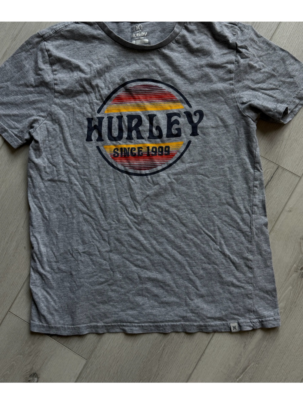 Men’s Hurley shirt